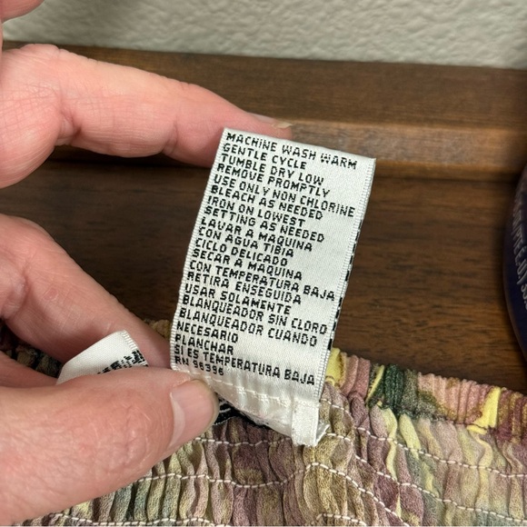 Dress-U-II by Sharon 3X Floral Crinkle Peasant Blouse. Green, Pink. - Picture 6 of 7